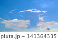 夏空に力強く湧き出る積乱雲   141364335