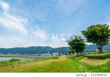 諏訪湖 諏訪市湖畔公園《長野県 諏訪市》 諏訪湖 諏訪市湖畔公園《長野県 諏訪市》 141364454