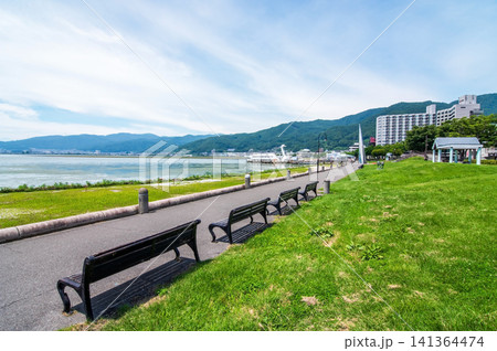 諏訪湖 諏訪市湖畔公園《長野県 諏訪市》 諏訪湖 諏訪市湖畔公園《長野県 諏訪市》 141364474
