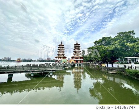 蓮池潭龍虎塔(台灣) 蓮池潭龍虎塔(台灣) 141365747
