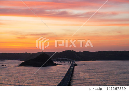 山口県角島大橋の夕景 141367889