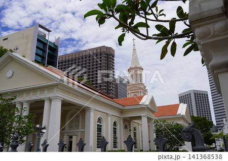 Historic Church and Modern Skyscrapers in Singapore Historic Church and Modern Skyscrapers in Singapore 141368538