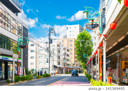 東京・中野区 地下鉄丸の内線 新中野駅前 鍋屋横丁商店街 東京・中野区 地下鉄丸の内線 新中野駅前 鍋屋横丁商店街 141369495