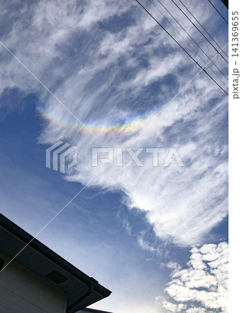 空に現れた環天頂アークと巻雲 空に現れた環天頂アークと巻雲 141369655