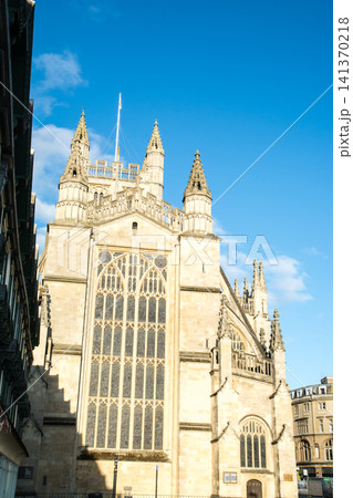 歴史的なハニー色の石造りの建物 イギリスの世界遺産に登録されたバースの街並み 歴史的なハニー色の石造りの建物 イギリスの世界遺産に登録されたバースの街並み 141370218