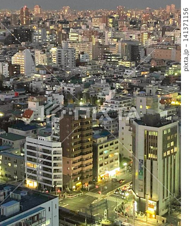 都会の夜景 141371156