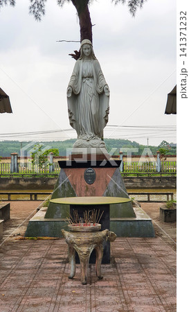 Statue Of Virgin Mary At La Vang Church In Quang Tri Province, Vietnam. Statue Of Virgin Mary At La Vang Church In Quang Tri Province, Vietnam. 141371232