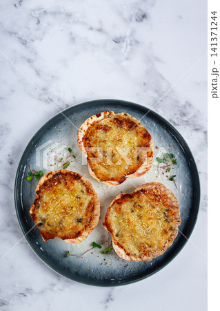 scallop shells, stuffed, baked with cheese, in the oven, julienne with scallops, scallop shells, stuffed, baked with cheese, in the oven, julienne with scallops, 141371244