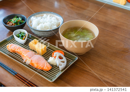 和朝食 141372541