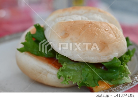 美味しいチーズハンバーガー 美味しいチーズハンバーガー 141374108
