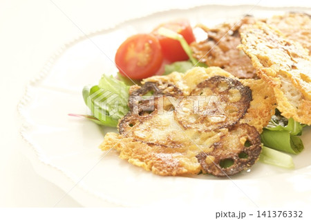 レンコンのチーズ焼き レンコンのチーズ焼き 141376332
