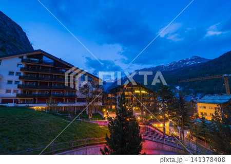 スイスのゴルナーグラードの美しい風景 スイスのゴルナーグラードの美しい風景 141378408