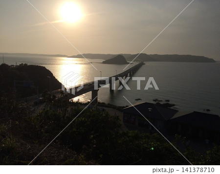 海に架かる橋 141378710
