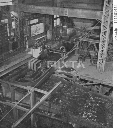 古写真 1951年 日本国内の炭鉱 選炭場の沈殿槽 古写真 1951年 日本国内の炭鉱 選炭場の沈殿槽 141381484