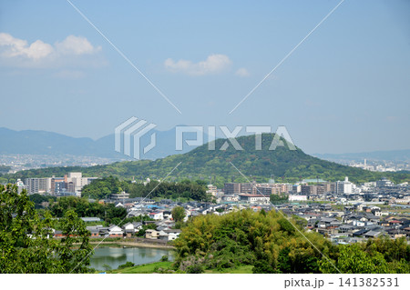 甘樫丘から畝傍山・二上山を望む　【奈良県明日香村】 141382531