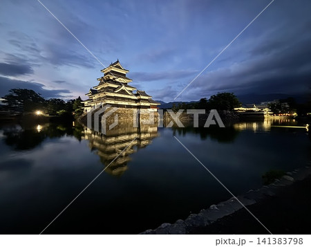 松本城の夜景 松本城の夜景 141383798