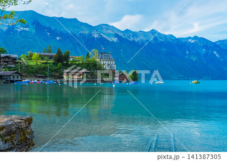 スイスのブリエンツ湖の美しい風景 141387305
