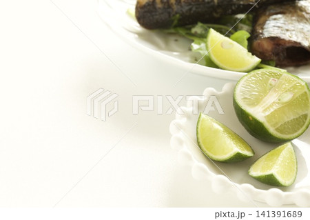 焼魚とすだち 焼魚とすだち 141391689