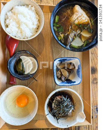 健康的な朝の食事 健康的な朝の食事 141391734