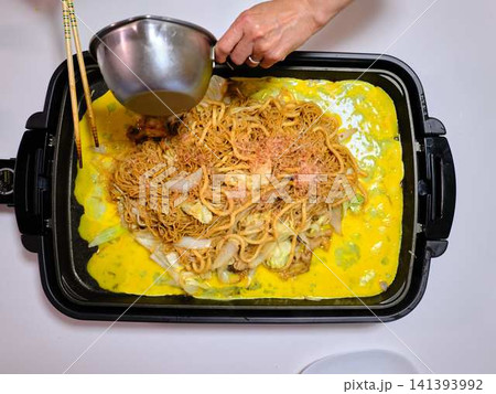 焼きそばの調理 屋台 焼きそばの調理 屋台 141393992
