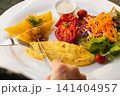 omelette with salad 141404957