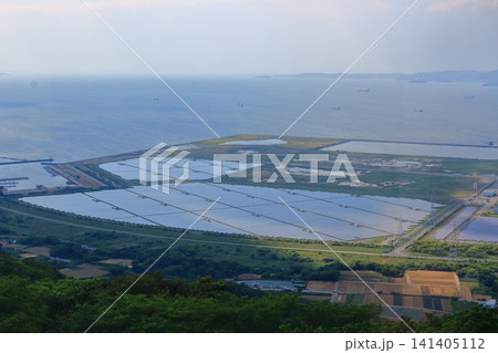 海沿いのメガソーラー発電所(愛知県田原市) 海沿いのメガソーラー発電所(愛知県田原市) 141405112