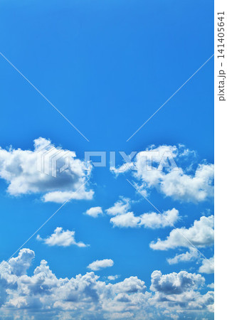 夏の青空と雲 141405641