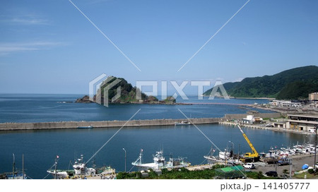 由良漁港と白山島と青空 由良漁港と白山島と青空 141405777