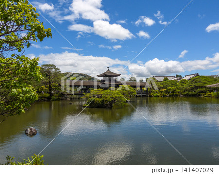 平安神宮 東神苑 泰平閣と栖鳳池 平安神宮 東神苑 泰平閣と栖鳳池 141407029
