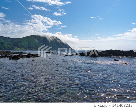 夏空に抱かれた道南の海 141408235