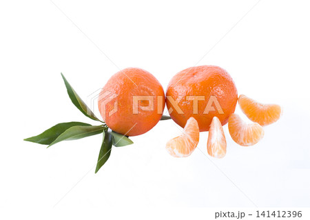 fresh mandarines isolated on white background. Oranges are arranged in rows. Placed on a white background. fresh mandarines isolated on white background. Oranges are arranged in rows. Placed on a white background. 141412396