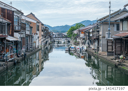【#舞鶴】吉原入江に並ぶ舟屋と水面に映る港町の風景 【#舞鶴】吉原入江に並ぶ舟屋と水面に映る港町の風景 141417197