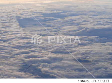 飛行機から見た雲の世界 飛行機から見た雲の世界 141418151