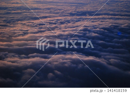 飛行機から見た雲の世界 飛行機から見た雲の世界 141418159