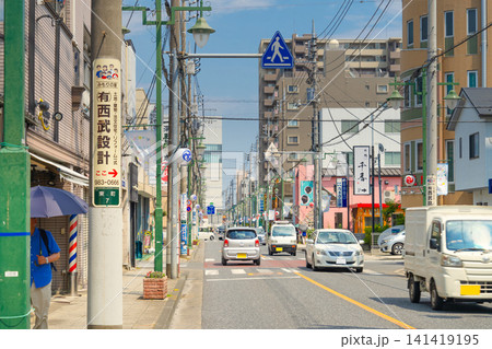 西武池袋線・飯能駅 駅前商店街 西武池袋線・飯能駅 駅前商店街 141419195