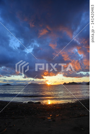 Seaside town of Turgutreis and spectacular sunsets. Bodrum, Turkey. 141420463
