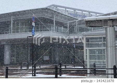 雪の高岡駅 富山 雪の高岡駅 富山 141421870