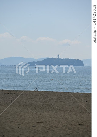 茅ヶ崎からの江の島 神奈川 茅ヶ崎からの江の島 神奈川 141425618