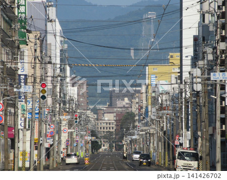 西8丁目停留場から大倉山ジャンプ競技場を望む 西8丁目停留場から大倉山ジャンプ競技場を望む 141426702