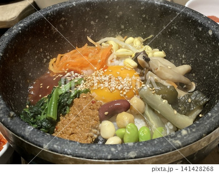 韓国料理屋さんの石焼きビビンバ 141428268