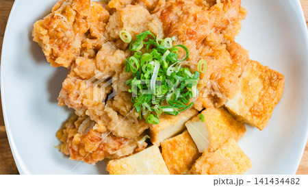 鶏肉のみぞれ煮 厚揚げ入りの和風おかず 鶏肉のみぞれ煮 厚揚げ入りの和風おかず 141434482