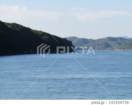 熊本県天草市御所浦町、青く美しい御所浦の海 熊本県天草市御所浦町、青く美しい御所浦の海 141434739