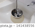 水栓の掃除　 141438556