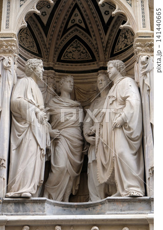 Saint Four Crowned Martyrs by Nanni di Banco, Orsanmichele Church in Florence, Tuscany, Italy Saint Four Crowned Martyrs by Nanni di Banco, Orsanmichele Church in Florence, Tuscany, Italy 141440665