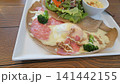 チーズとベーコンのガレット 141442155