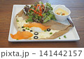 チーズとサーモンのガレット 141442157