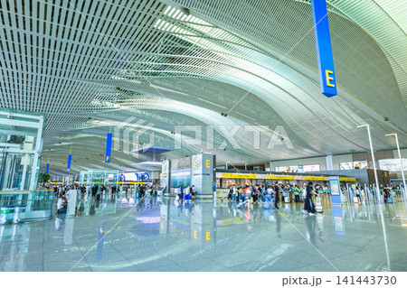 韓国 仁川国際空港出国フロア ※一部ソフトフォーカス 韓国 仁川国際空港出国フロア ※一部ソフトフォーカス 141443730