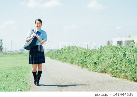 夏服の女子高生 夏服の女子高生 141444539