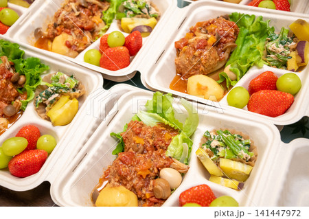 おいしいお弁当 ランチ ハンバーグ イメージ おいしいお弁当 ランチ ハンバーグ イメージ 141447972