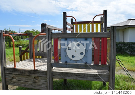 児童公園の木製遊具 児童公園の木製遊具 141448200